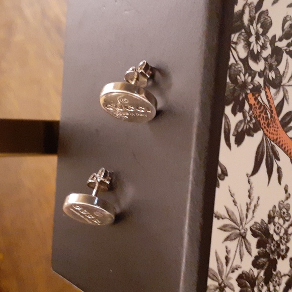 GUCCI NWT STUDDED ROUNDED EARRINGS trademark - Picture 4 of 4